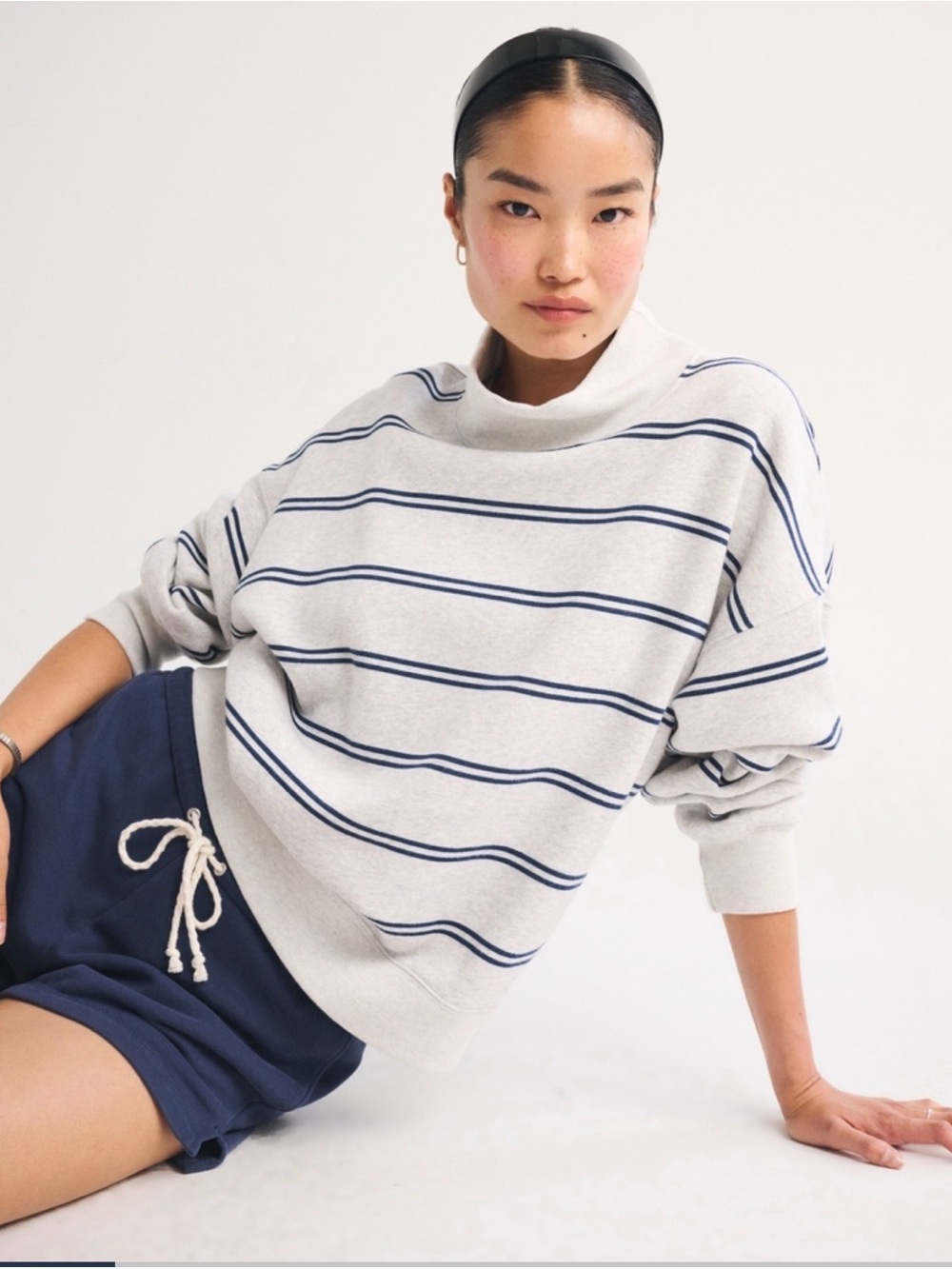 Abercrombie & Fitch Sunday Oversized Funnel Neck Sweatshirt Size Large